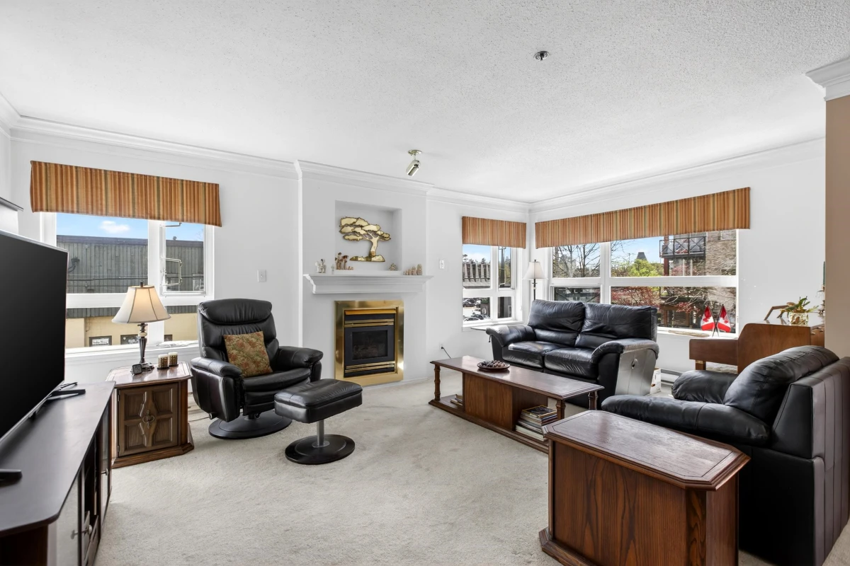 Living Room Photo of 208 2335 Whyte Avenue, Port Coquitlam, BC