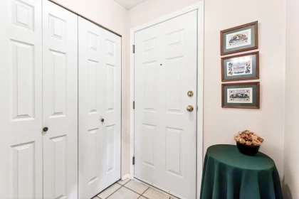 Mudroom Photo of 208 2335 Whyte Avenue, Port Coquitlam, BC