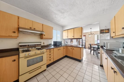 Kitchen Photo of 3950 Laurel Street, Vancouver, BC