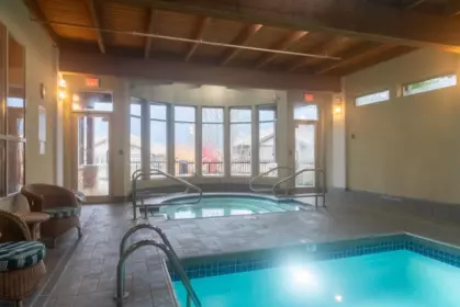 Community Amenities Photo (Clubhouse) of 7 Beach Drive, West Vancouver, BC