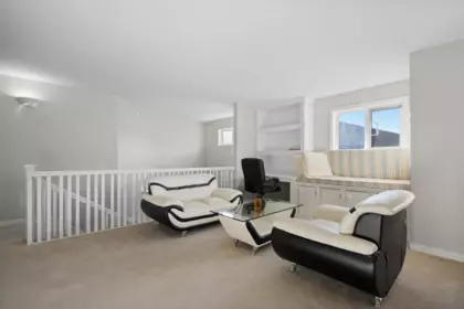 Hallway Photo of 7 Beach Drive, West Vancouver, BC