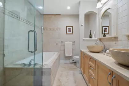 Mudroom Photo of 7 Beach Drive, West Vancouver, BC