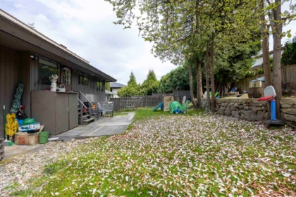 Garden / Landscaping Photo of 7730 Stanley Street, Burnaby, BC