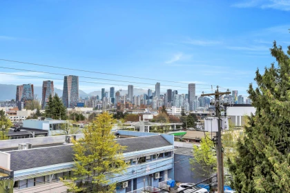 Loft / Bonus Room Photo of 207 2080 Maple Street, Vancouver, BC