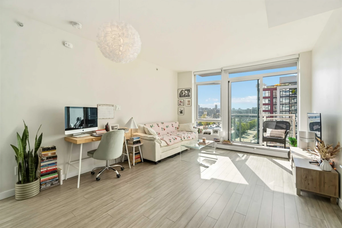 Dining Area Photo of 1108 1775 Quebec Street, Vancouver, BC