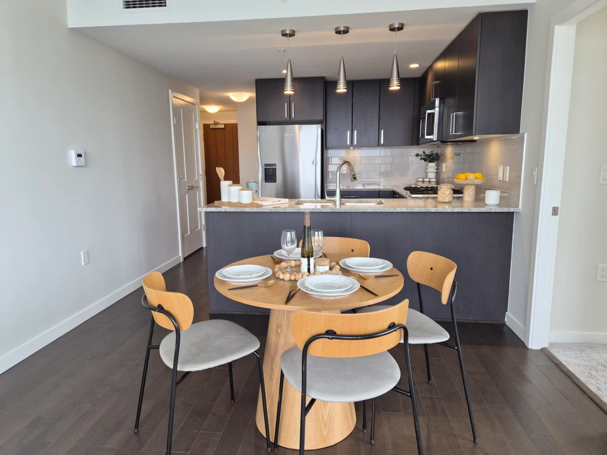 Family Room Photo of 1606 1708 Ontario Street, Vancouver, BC
