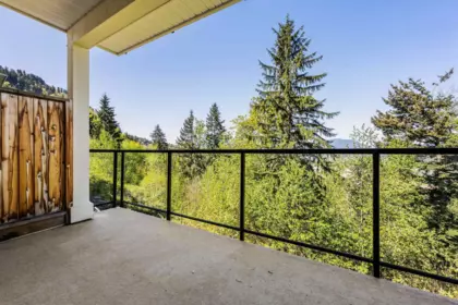 Entry Foyer Photo of 142 6026 Lindeman Street, Chilliwack, BC