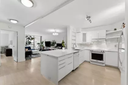 905 2024 Fullerton Avenue, North Vancouver, BC, North Vancouver — Apartment/Condo for sale