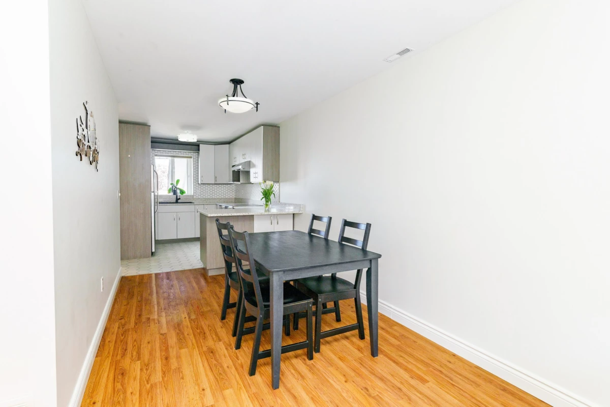 Dining Area Photo of 22 45435 Knight Road, Chilliwack, BC