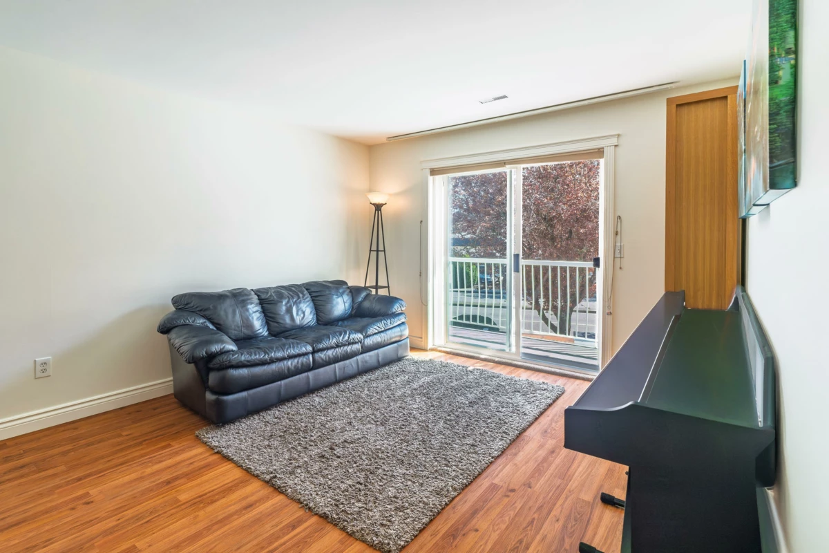 Living Room Photo of 22 45435 Knight Road, Chilliwack, BC
