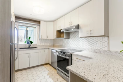 Kitchen Island Photo of 22 45435 Knight Road, Chilliwack, BC