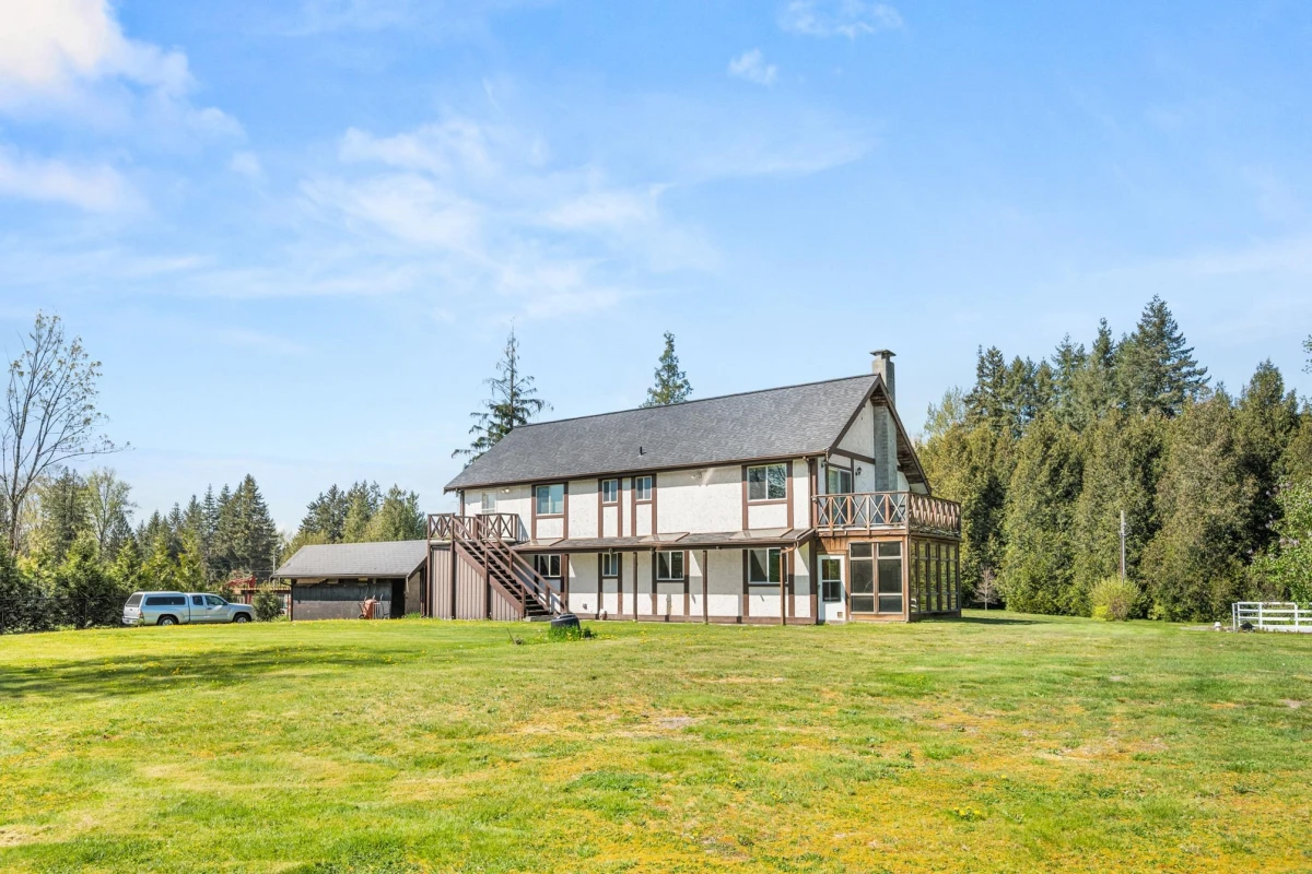 Family Room Photo of 25474 60 Avenue, Langley, BC