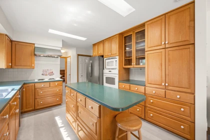 Walk-In Closet Photo of 25474 60 Avenue, Langley, BC