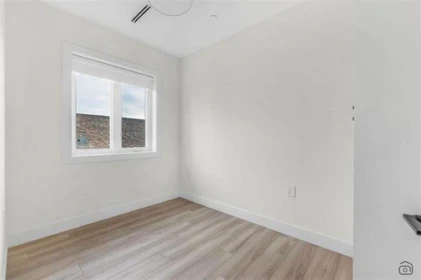Primary Bedroom Photo of 718 E 62nd Avenue, Vancouver, BC