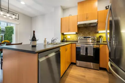 Kitchen Photo of 133 1055 Riverwood Gate, Port Coquitlam, BC