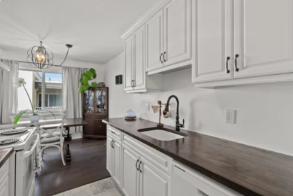 Breakfast Nook Photo of 301 5553 16 Avenue, Delta, BC