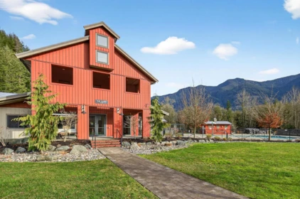 Backyard Photo of 43346 Old Orchard Lane, Lindell Beach, BC