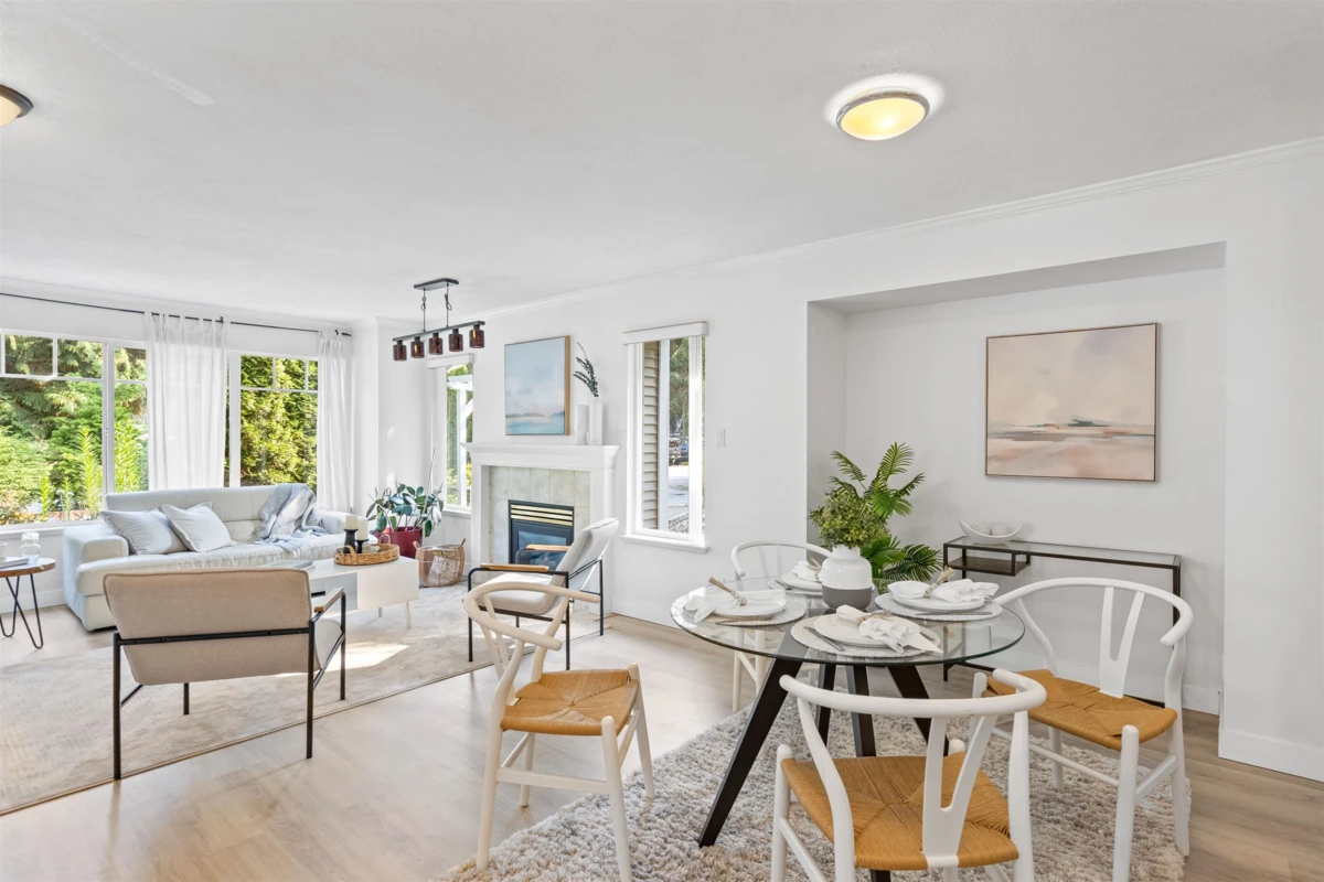 Living Room Photo of 869 Seymour Boulevard, North Vancouver, BC