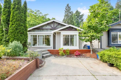 Garden / Landscaping Photo of 869 Seymour Boulevard, North Vancouver, BC