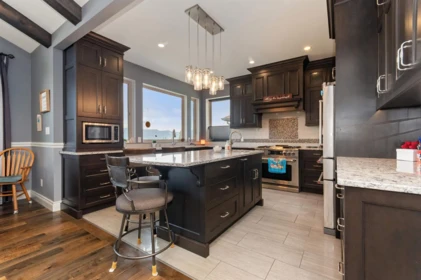Kitchen Photo of 7319 Mount Thurston Drive, Chilliwack, BC