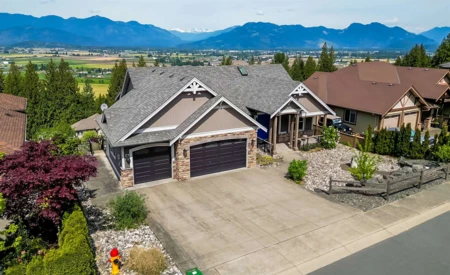 Swimming Pool Photo of 7319 Mount Thurston Drive, Chilliwack, BC