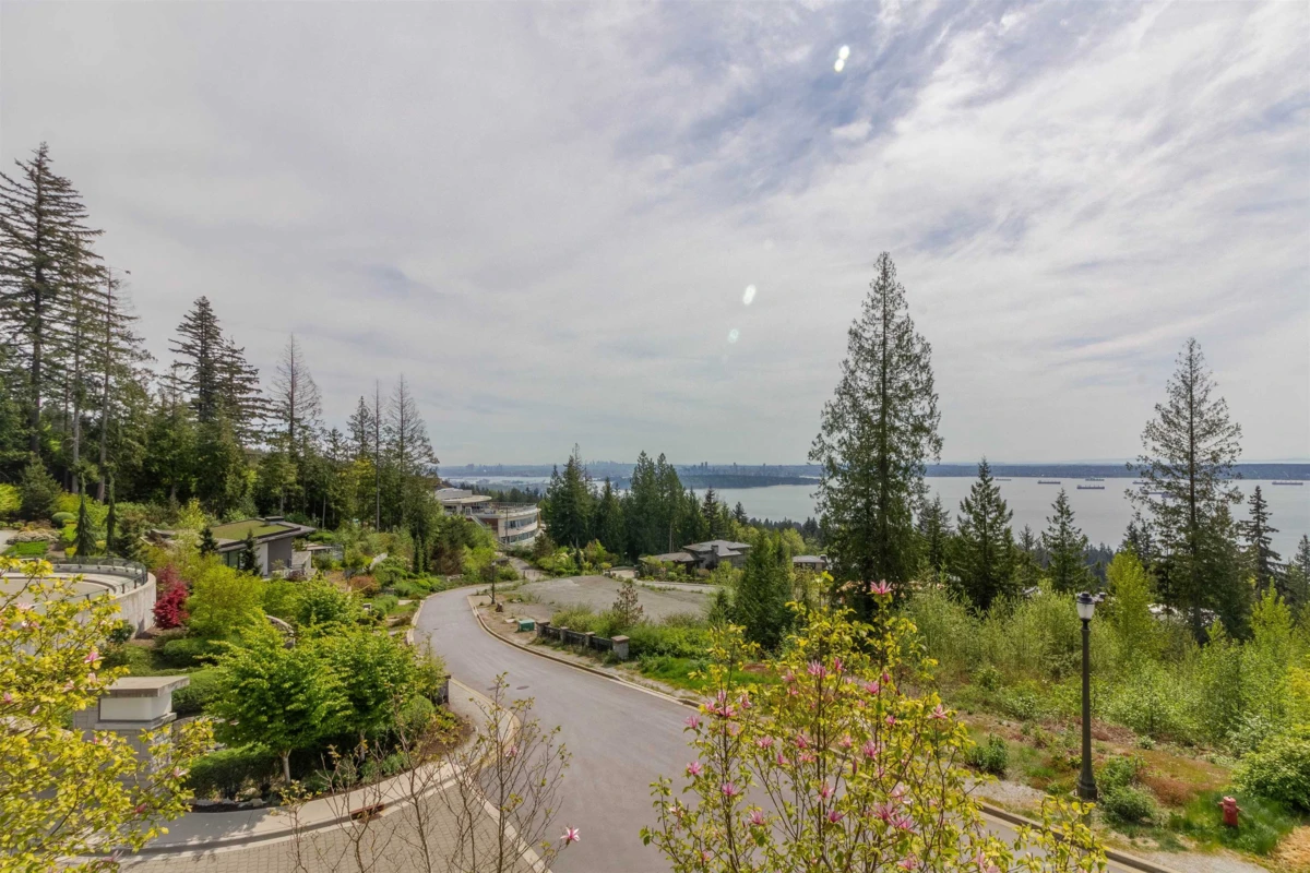Family Room Photo of 2948 Burfield Place, West Vancouver, BC