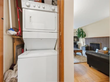 Kitchen Island Photo of 2935 Victoria Drive, Vancouver, BC