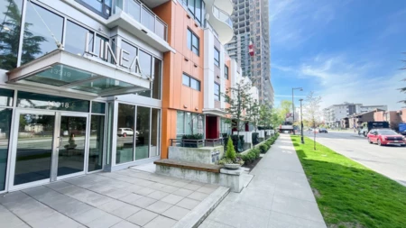 2001 13318 104 Avenue, Surrey, BC, Surrey — Apartment/Condo for sale