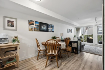 Breakfast Nook Photo of 208 988 W 21st Avenue, Vancouver, BC