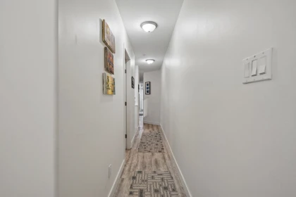 Entry Foyer Photo of 208 988 W 21st Avenue, Vancouver, BC