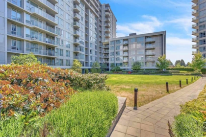 Hot Tub / Spa Photo of 819 3333 Brown Road, Richmond, BC