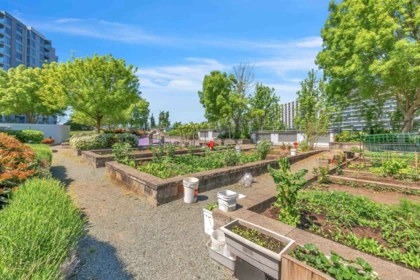 Swimming Pool Photo of 819 3333 Brown Road, Richmond, BC