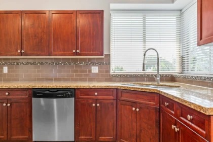 Breakfast Nook Photo of 75 Maple Drive, Port Moody, BC