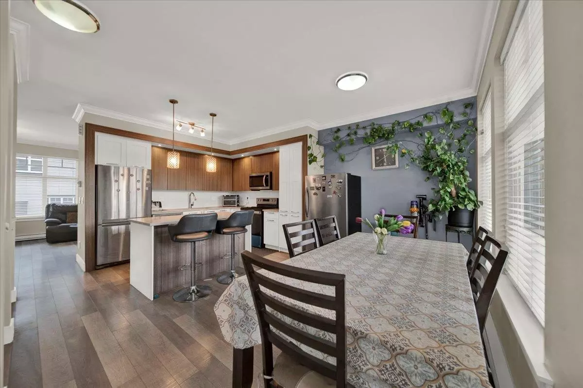 Family Room Photo of 1 6350 142 Street, Surrey, BC