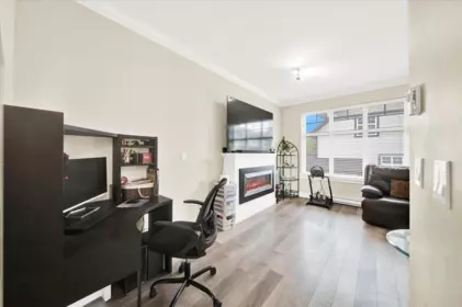 Breakfast Nook Photo of 1 6350 142 Street, Surrey, BC