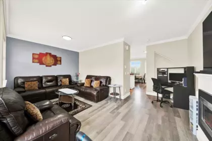 Kitchen Photo of 1 6350 142 Street, Surrey, BC