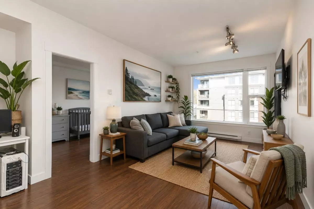 Family Room Photo of 309 33538 Marshall Road, Abbotsford, BC