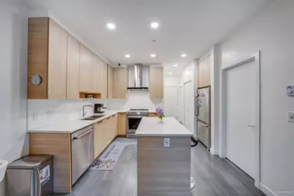 Kitchen Island Photo of 209 7133 14th Avenue, Burnaby, BC