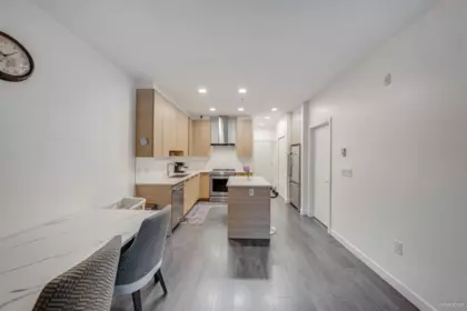 Walk-In Closet Photo of 209 7133 14th Avenue, Burnaby, BC