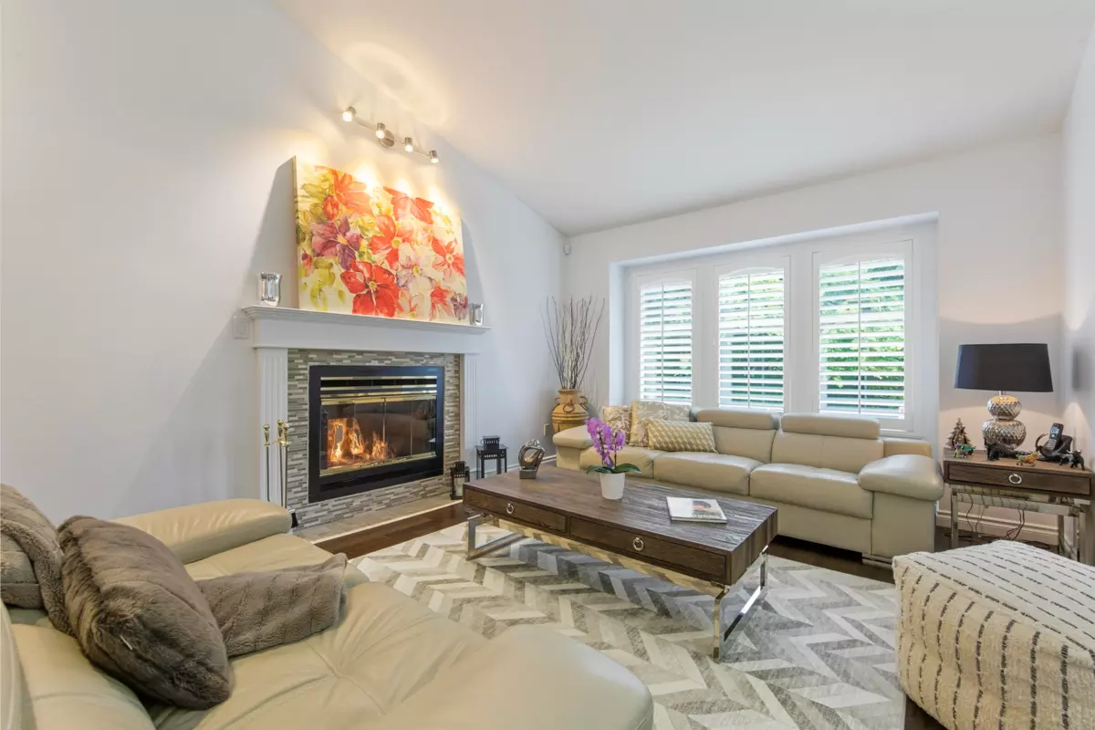 Living Room Photo of 1659 Deep Cove Road, North Vancouver, BC