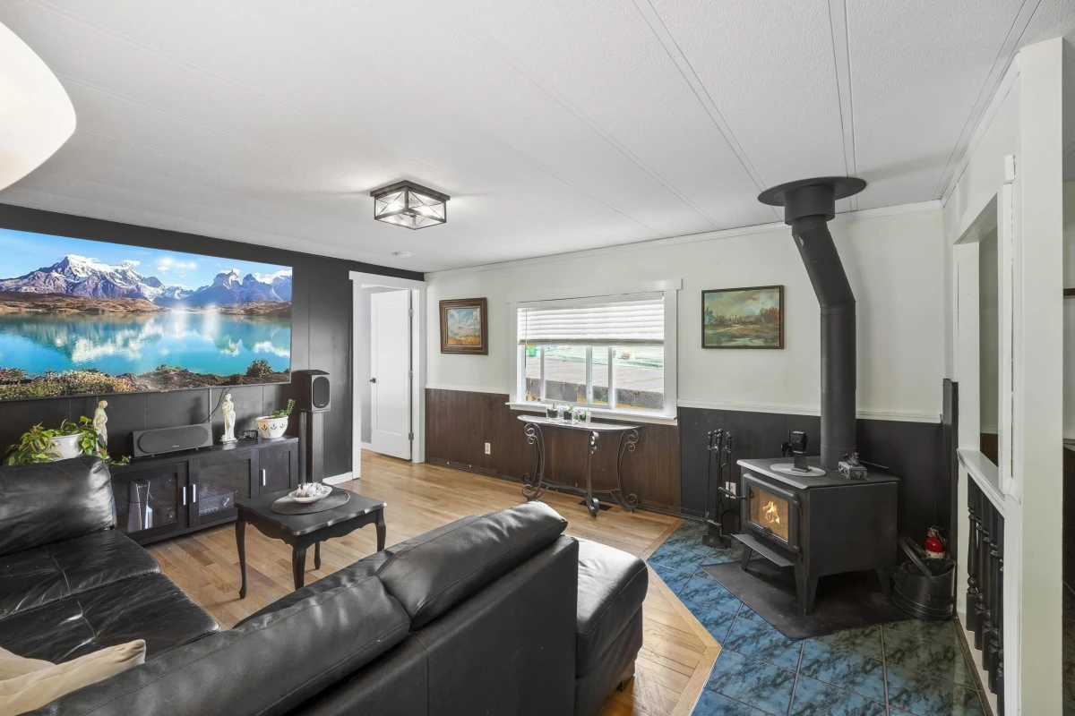 Living Room Photo of 112 10221 Wilson Street, Mission, BC