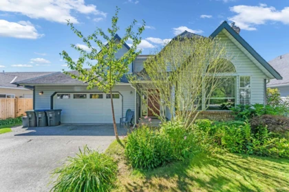 1055 163a Street, Surrey, BC, Surrey — Single Family Residence for sale