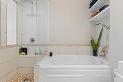 Guest Bathroom Photo of 2558 W 4th Avenue, Vancouver, BC