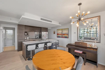 Kitchen Island Photo of 1107 1550 Fern Street, North Vancouver, BC