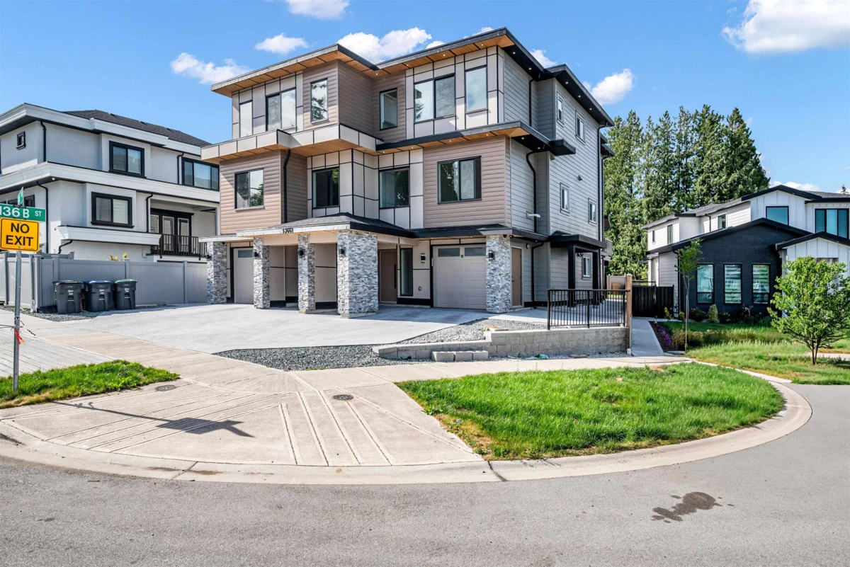 Living Room Photo of 102 13661 59 Avenue, Surrey, BC