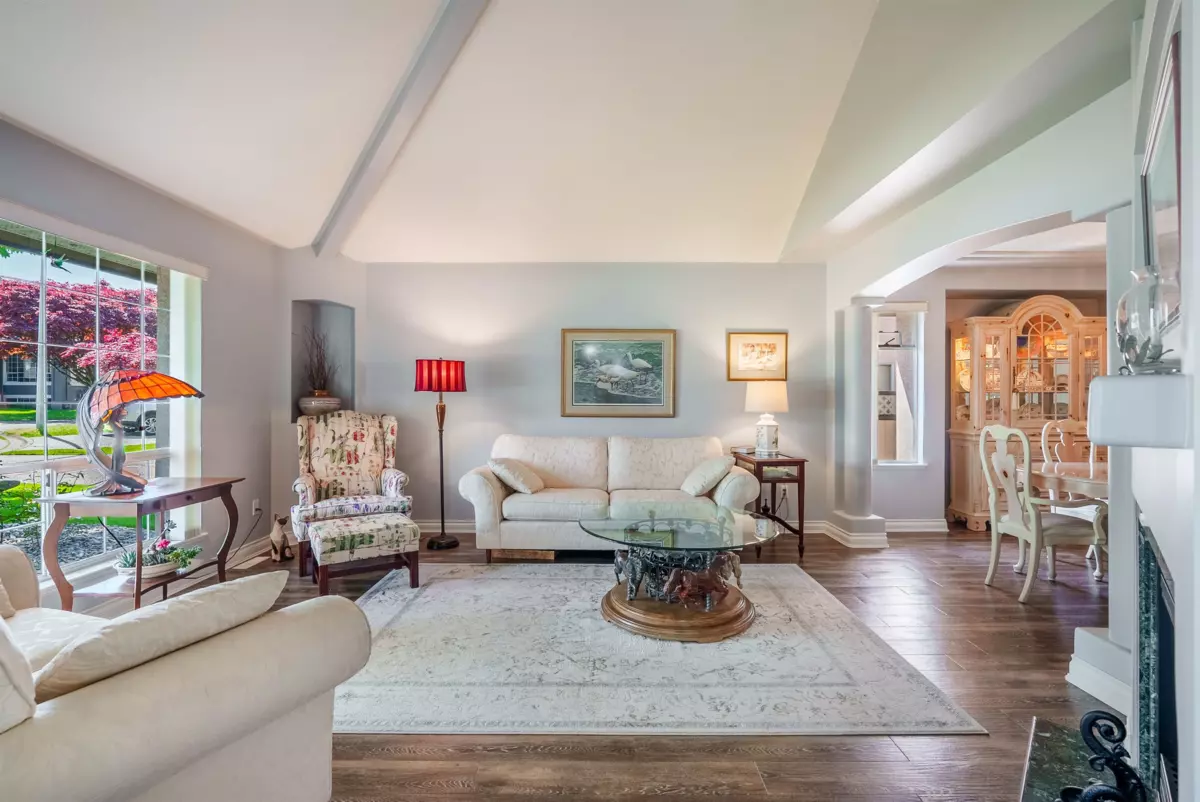 Family Room Photo of 10289 170a Street, Surrey, BC