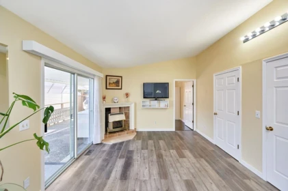 Breakfast Nook Photo of 67 1400 164 Street, Surrey, BC