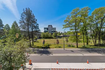 Hot Tub / Spa Photo of 302 6485 Manitoba Street, Vancouver, BC