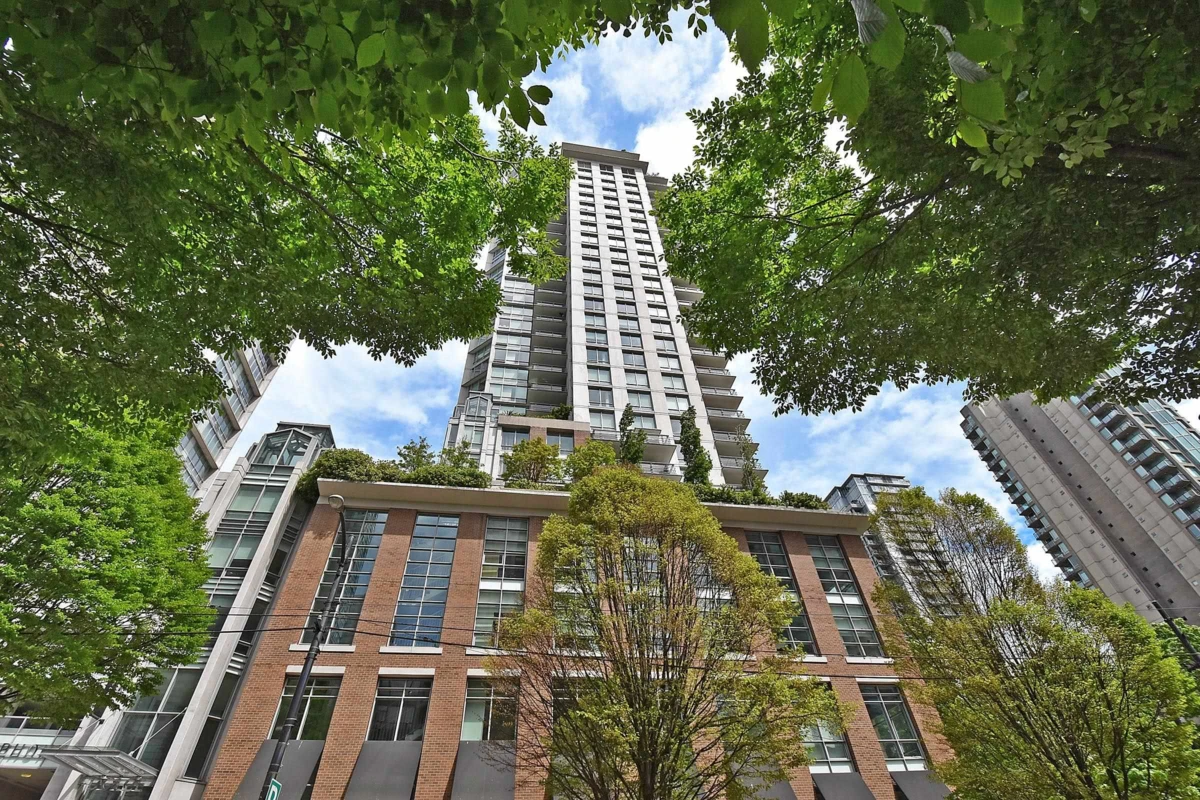 Living Room Photo of 2705 535 Smithe Street, Vancouver, BC