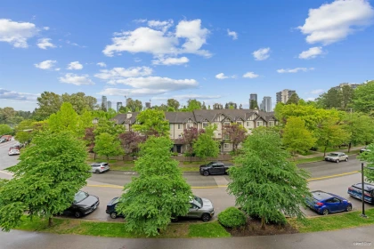 Front Yard Photo of 411 3399 Noel Drive, Burnaby, BC